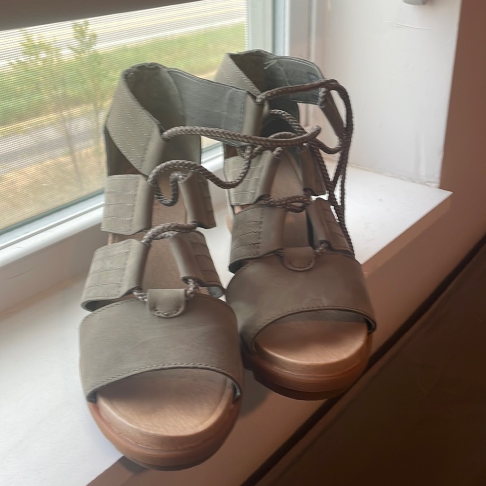 Sorel Wedge Sandal